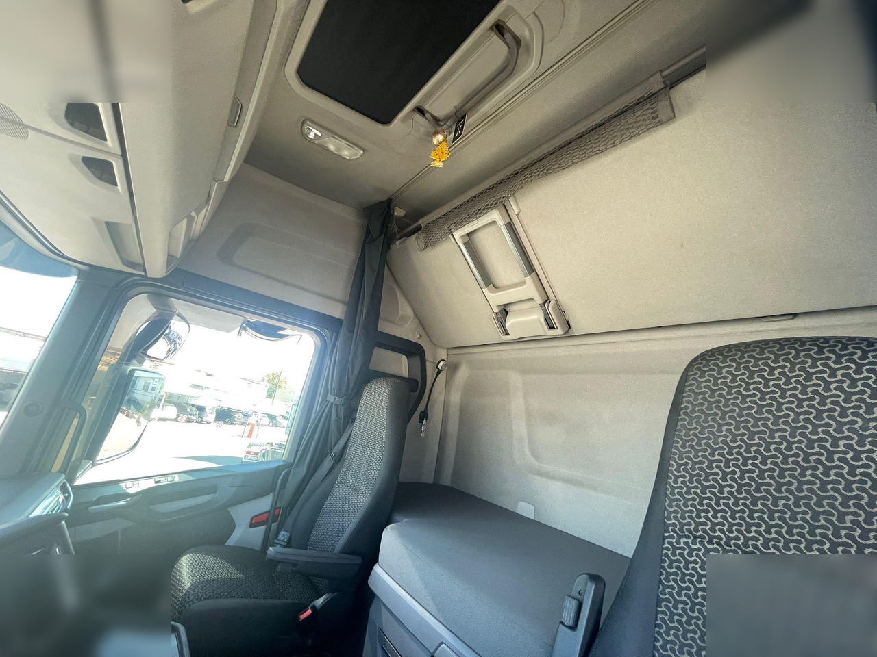 SCANIA S500 - Sattelzugmaschine: das Bild 5 SCANIA S500 - Sattelzugmaschine: das Bild 5