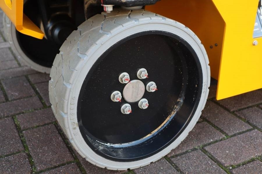 Scherenbühne Haulotte Compact 8N Valid inspection, *Guarantee! 8m Workin: das Bild 8