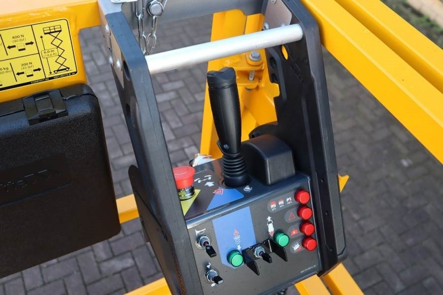 Scherenbühne Haulotte Compact 8N Valid inspection, *Guarantee! 8m Workin: das Bild 12