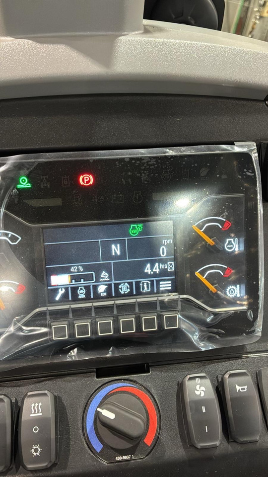 CATERPILLAR 434 - Baggerlader: das Bild 3 CATERPILLAR 434 - Baggerlader: das Bild 3