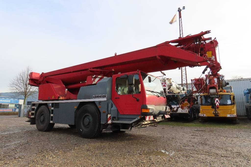 Liebherr LTM 1040-2.1 - All-Terrain Kran: das Bild 2 Liebherr LTM 1040-2.1 - All-Terrain Kran: das Bild 2