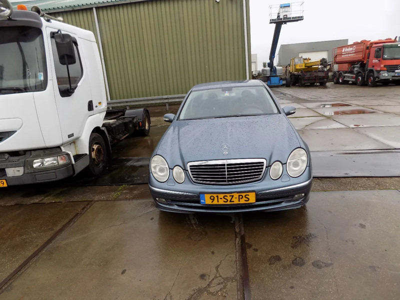 Mercedes-Benz E-Klasse 320 CDI sedan avantgarde - PKW: das Bild 3 Mercedes-Benz E-Klasse 320 CDI sedan avantgarde - PKW: das Bild 3