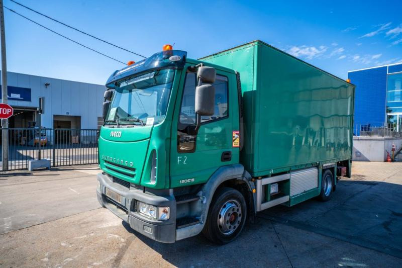 Iveco EUROCARGO 120E18 - Koffer LKW: das Bild 1 Iveco EUROCARGO 120E18 - Koffer LKW: das Bild 1