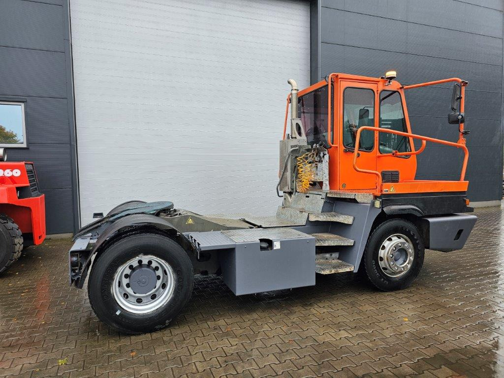 Terberg YT182 - Terminaltraktor: das Bild 3 Terberg YT182 - Terminaltraktor: das Bild 3