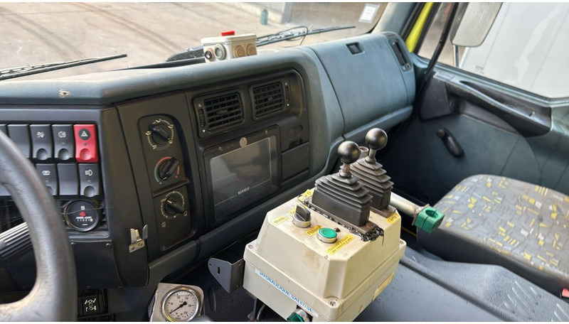 Kipper Renault KERAX 340 (4X4 / CAMION FRANCAIS / PARFAIT ETAT / LAMES / BOITE ET POMPE MANUELLE / FRENCH TRUCK): das Bild 18