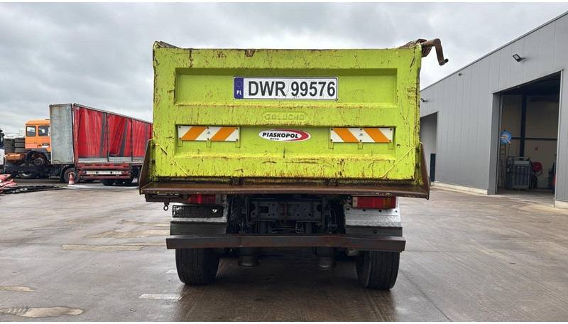 Renault KERAX 420 (10X4 / 43 TONNES !! / LAMES / GRAND PONT / STEEL SUSP. / MANUAL GEARBOX / BOITE MANUELLE) - Kipper: das Bild 5 Renault KERAX 420 (10X4 / 43 TONNES !! / LAMES / GRAND PONT / STEEL SUSP. / MANUAL GEARBOX / BOITE MANUELLE) - Kipper: das Bild 5