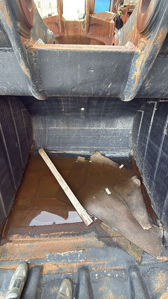 HITACHI ZX520/530 Cheap Second Hand Bucket - Baggerschaufel: das Bild 4 HITACHI ZX520/530 Cheap Second Hand Bucket - Baggerschaufel: das Bild 4