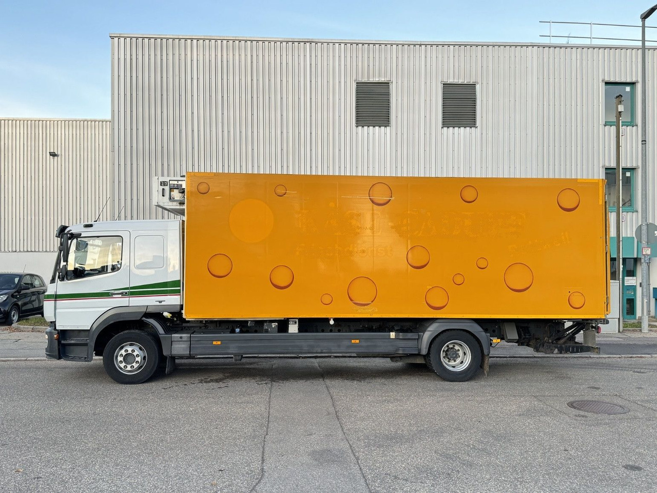 Mercedes-Benz Atego 1524 L-Haus Tiefkühlkoffer 6,9m LBW Tür - Kühlkoffer LKW: das Bild 4 Mercedes-Benz Atego 1524 L-Haus Tiefkühlkoffer 6,9m LBW Tür - Kühlkoffer LKW: das Bild 4