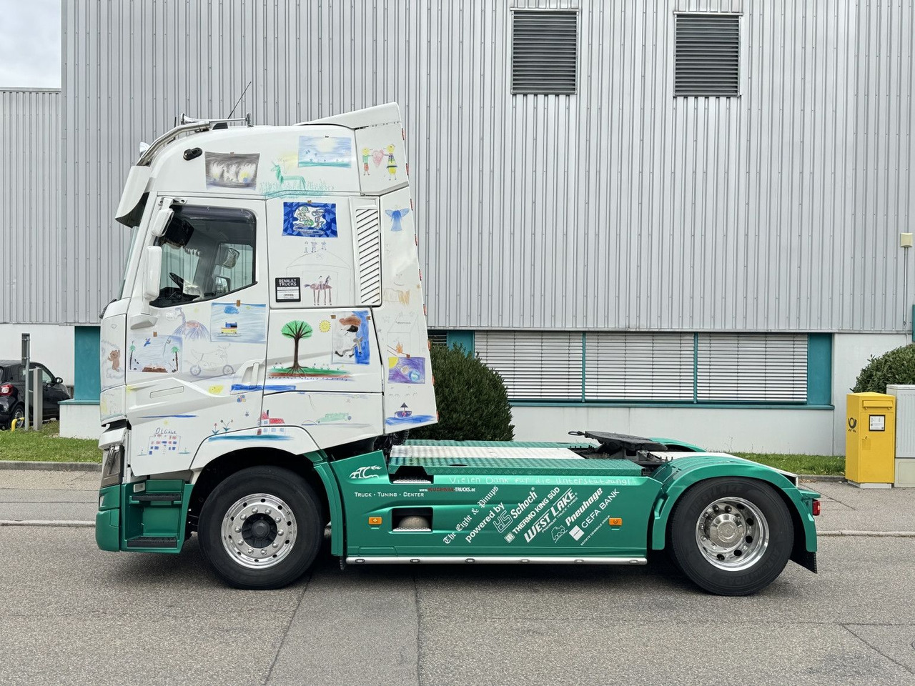 Renault T520 HIGHCAB Comfort 2-Tanks Retarder Airbrush - Sattelzugmaschine: das Bild 4 Renault T520 HIGHCAB Comfort 2-Tanks Retarder Airbrush - Sattelzugmaschine: das Bild 4