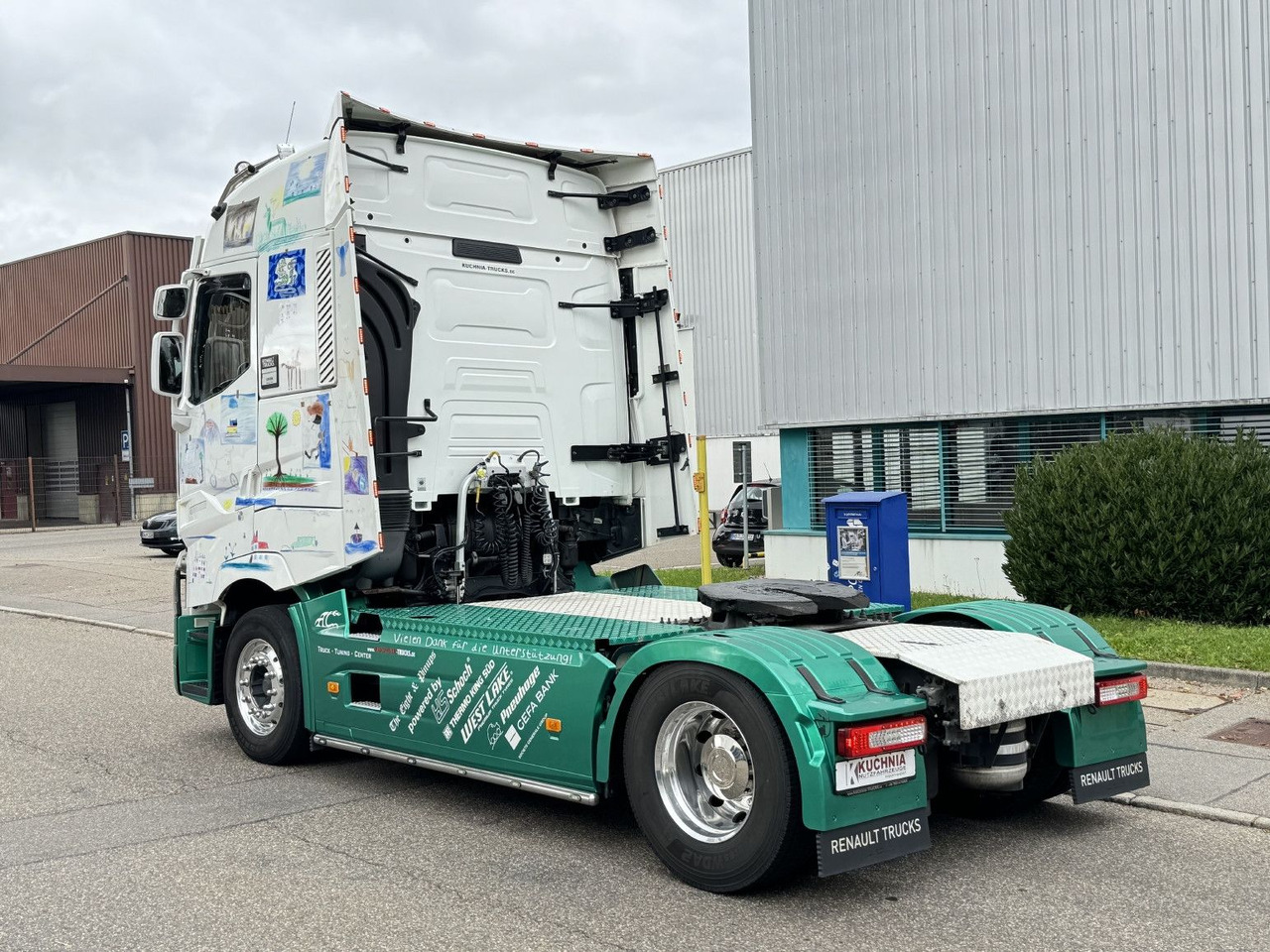 Renault T520 HIGHCAB Comfort 2-Tanks Retarder Airbrush - Sattelzugmaschine: das Bild 5 Renault T520 HIGHCAB Comfort 2-Tanks Retarder Airbrush - Sattelzugmaschine: das Bild 5