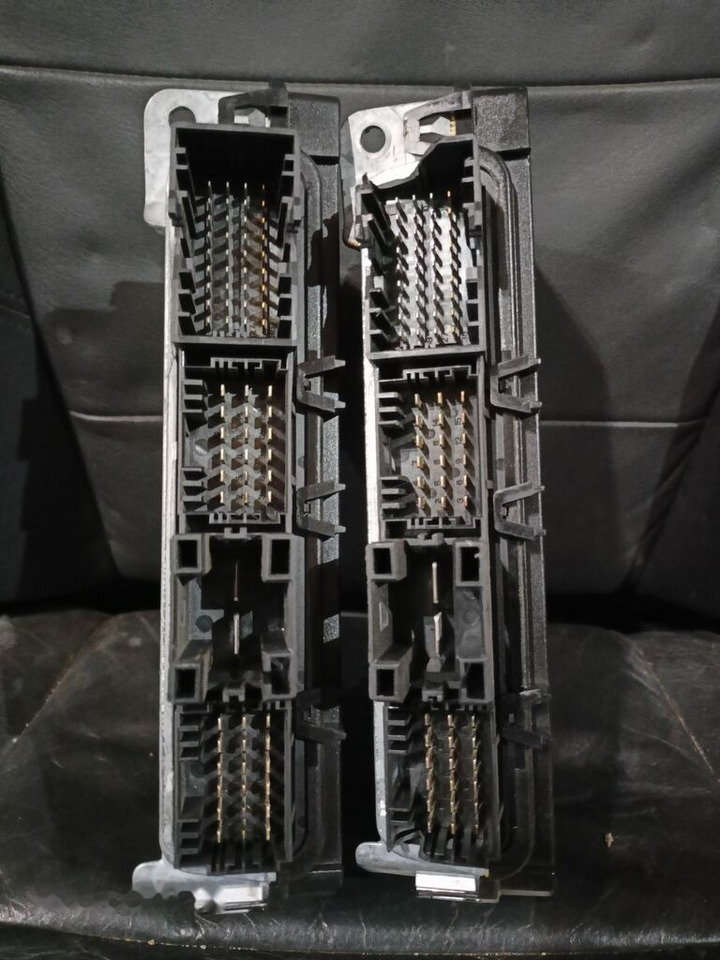 Scania G,R,S 2632613 truck - Steuergerät für LKW: das Bild 3 Scania G,R,S 2632613 truck - Steuergerät für LKW: das Bild 3