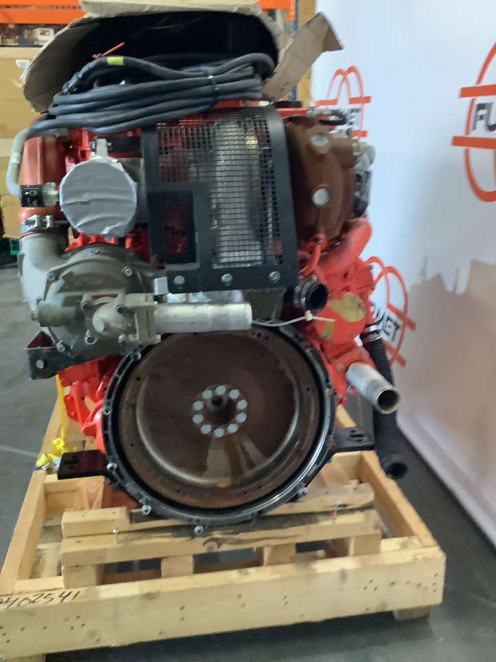 Scania DI12.69 Marine engine (1) Used, tested and approved - Motor: das Bild 2 Scania DI12.69 Marine engine (1) Used, tested and approved - Motor: das Bild 2