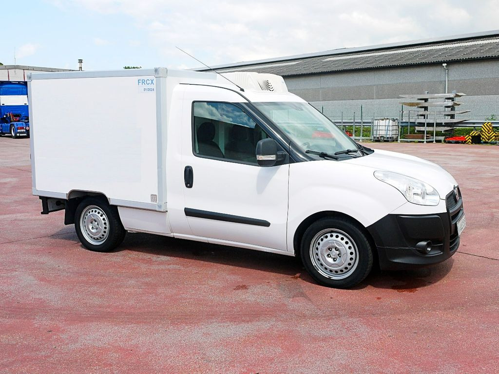 Fiat 1.3 DOBLO KUHLKOFFER RELEC FROD TR15 -20C Fiat 1.3 DOBLO KUHLKOFFER RELEC FROD TR15 -20C - Kühltransporter: das Bild 2 Fiat 1.3 DOBLO KUHLKOFFER RELEC FROD TR15 -20C Fiat 1.3 DOBLO KUHLKOFFER RELEC FROD TR15 -20C - Kühltransporter: das Bild 2