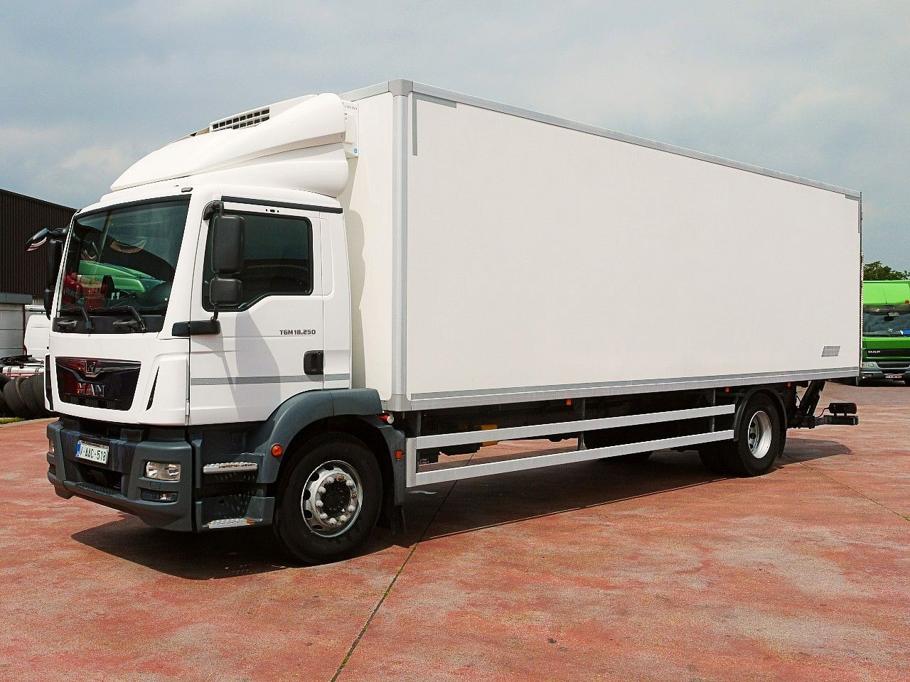 MAN TGM 18.250 KUHLKOFFER THERMOKING V800 MT A/C - Kühlkoffer LKW: das Bild 4 MAN TGM 18.250 KUHLKOFFER THERMOKING V800 MT A/C - Kühlkoffer LKW: das Bild 4