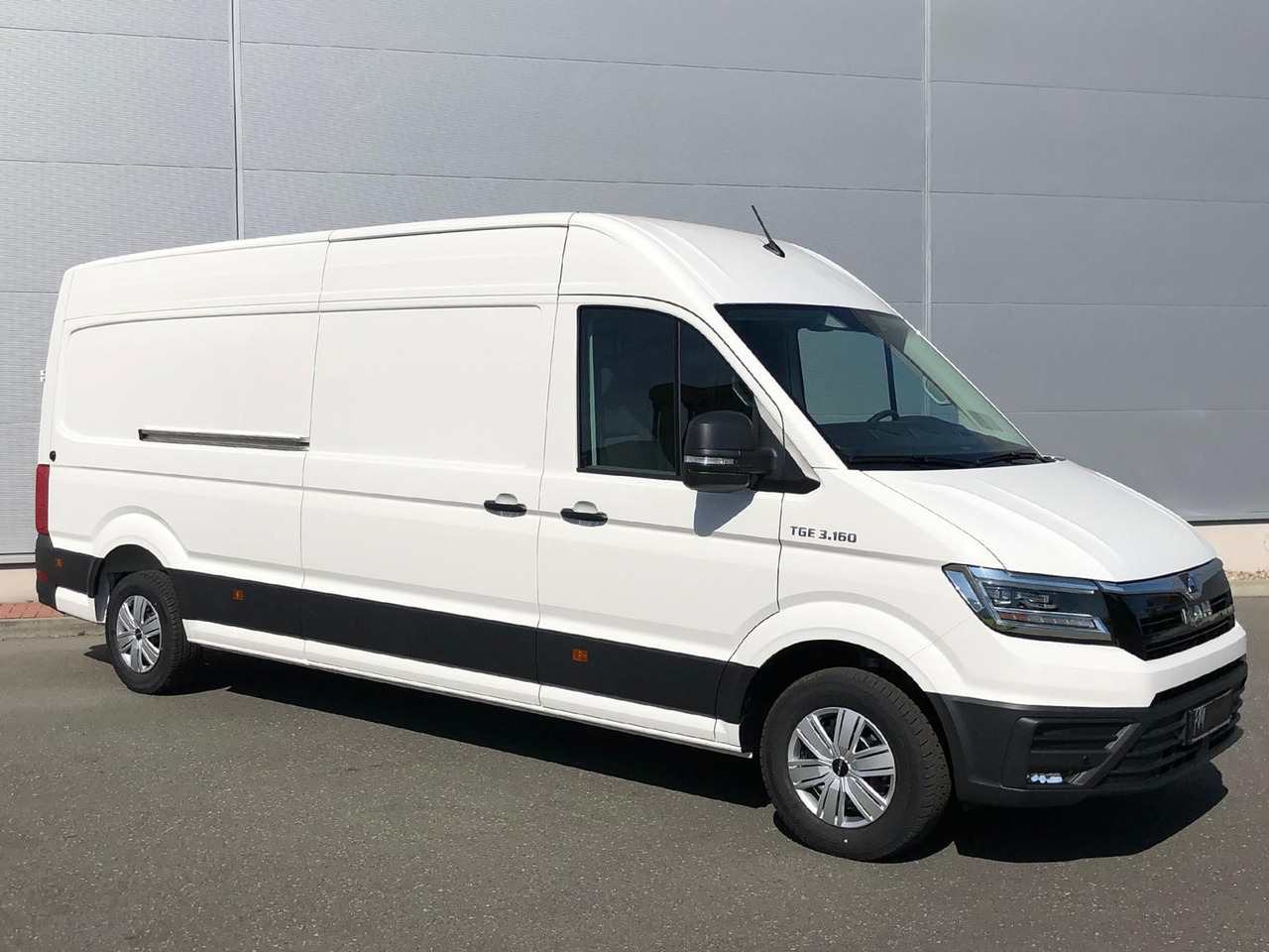 MAN TGE 3.160 Kasten L4H3 LED HECK AUTOM AHK TEMP - PKW: das Bild 2 MAN TGE 3.160 Kasten L4H3 LED HECK AUTOM AHK TEMP - PKW: das Bild 2