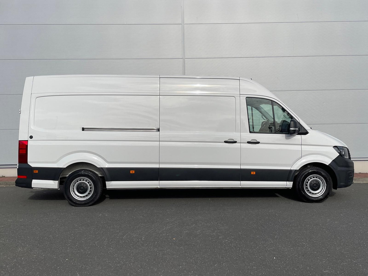 Volkswagen Crafter Kasten 35 L4H3 Autom. NAVI KAMERA KLIMA - Personentransporter: das Bild 5 Volkswagen Crafter Kasten 35 L4H3 Autom. NAVI KAMERA KLIMA - Personentransporter: das Bild 5