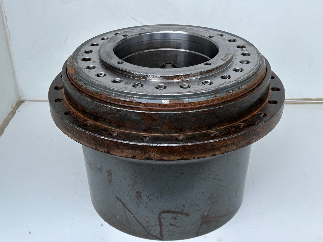 Liebherr Anschlußträger ID-Nr.90207972 mit Innenrad ID-Nr.944315903. FAT400P130-FAT400P139. R926,R928,R930,R934,R936,R938. #0993#0969#2064# - Fahrantrieb für Baumaschine: das Bild 3 Liebherr Anschlußträger ID-Nr.90207972 mit Innenrad ID-Nr.944315903. FAT400P130-FAT400P139. R926,R928,R930,R934,R936,R938. #0993#0969#2064# - Fahrantrieb für Baumaschine: das Bild 3