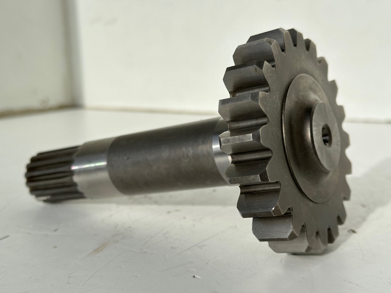 Liebherr Antriebswelle ID-Nr.969491901. FAT355P076. R906, R916, R922, R924, R926. #969491901.01# - Fahrantrieb für Baumaschine: das Bild 5 Liebherr Antriebswelle ID-Nr.969491901. FAT355P076. R906, R916, R922, R924, R926. #969491901.01# - Fahrantrieb für Baumaschine: das Bild 5