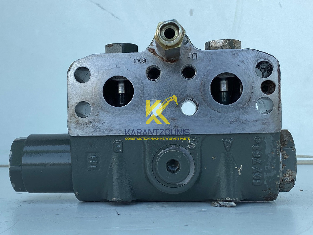 Liebherr Bremsventil ID-Nr.10471957. LOS914, LOS924, R902, R904, R912, R914, R922, R924, R924 COMP, R924 COMPA. #STM20.05## - Fahrantrieb für Kettenbagger: das Bild 4 Liebherr Bremsventil ID-Nr.10471957. LOS914, LOS924, R902, R904, R912, R914, R922, R924, R924 COMP, R924 COMPA. #STM20.05## - Fahrantrieb für Kettenbagger: das Bild 4