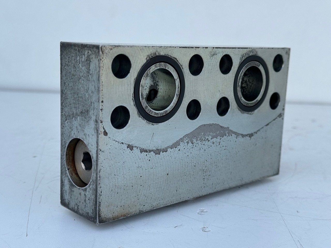 Liebherr Dämpfungsventil ID-Nr.10121777. P924 COMP, P926, R926, R916, R922, R924 COMP, R924, R926 COMP, R926, R930, R936, R946, R950 T, R960 T. #10121777.43199# - Schwenkmotor für Baumaschine: das Bild 4 Liebherr Dämpfungsventil ID-Nr.10121777. P924 COMP, P926, R926, R916, R922, R924 COMP, R924, R926 COMP, R926, R930, R936, R946, R950 T, R960 T. #10121777.43199# - Schwenkmotor für Baumaschine: das Bild 4