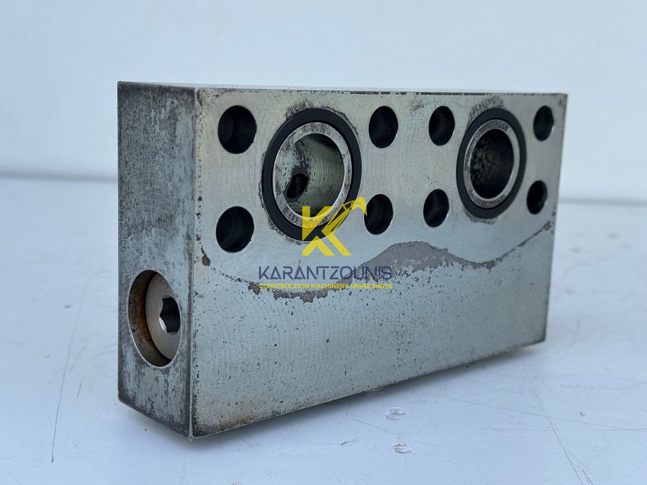 Liebherr Dämpfungsventil ID-Nr.10121777. P924 COMP, P926, R926, R916, R922, R924 COMP, R924, R926 COMP, R926, R930, R936, R946, R950 T, R960 T. #10121777.43199# - Schwenkmotor für Baumaschine: das Bild 4 Liebherr Dämpfungsventil ID-Nr.10121777. P924 COMP, P926, R926, R916, R922, R924 COMP, R924, R926 COMP, R926, R930, R936, R946, R950 T, R960 T. #10121777.43199# - Schwenkmotor für Baumaschine: das Bild 4