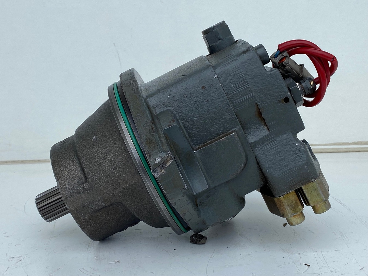 Liebherr Hydraulikeinbaumotor FMF045, ID-Nr.10132702. A924, LH30C, LH30M, LH35M, LH35MT, LH40C, LH40CP, LH40M, LH40MP, LH50CHR, LH50M, LH50MHR, LH50MT. #33179# - Hydraulikmotor für Mobilbagger: das Bild 1 Liebherr Hydraulikeinbaumotor FMF045, ID-Nr.10132702. A924, LH30C, LH30M, LH35M, LH35MT, LH40C, LH40CP, LH40M, LH40MP, LH50CHR, LH50M, LH50MHR, LH50MT. #33179# - Hydraulikmotor für Mobilbagger: das Bild 1