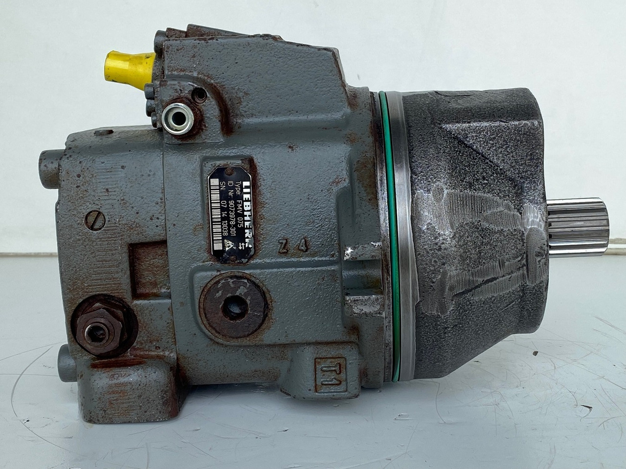 Liebherr Hydraulikeinbaumotor FMV075, ID-Nr.9073978. LOS914, LOS924, R902, R904, R912, R914, R922, R924, R924 COMP, R924 COMPA. #13038# - Hydraulikmotor für Kettenbagger: das Bild 3 Liebherr Hydraulikeinbaumotor FMV075, ID-Nr.9073978. LOS914, LOS924, R902, R904, R912, R914, R922, R924, R924 COMP, R924 COMPA. #13038# - Hydraulikmotor für Kettenbagger: das Bild 3