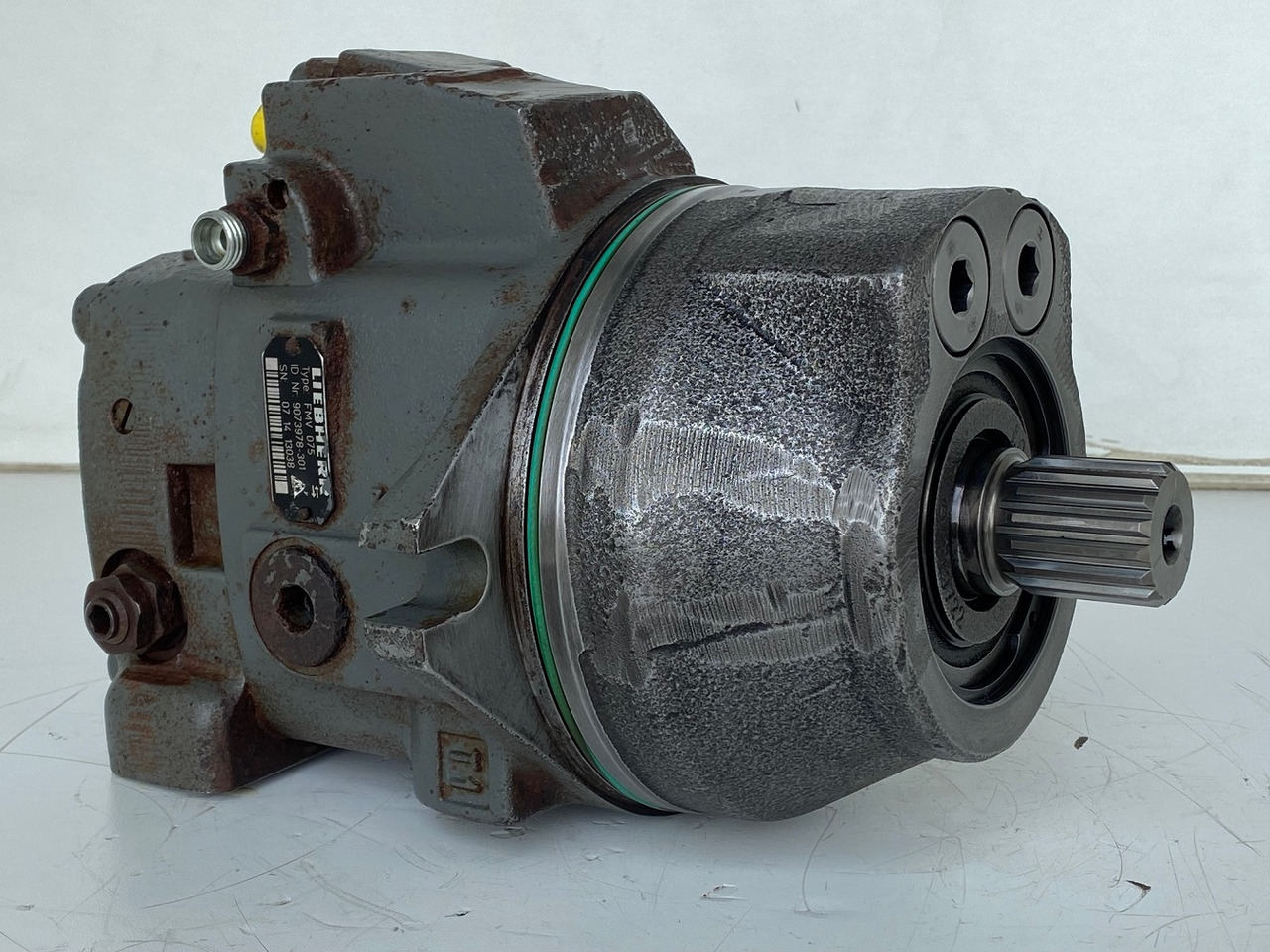 Liebherr Hydraulikeinbaumotor FMV075, ID-Nr.9073978. LOS914, LOS924, R902, R904, R912, R914, R922, R924, R924 COMP, R924 COMPA. #13038# - Hydraulikmotor für Kettenbagger: das Bild 1 Liebherr Hydraulikeinbaumotor FMV075, ID-Nr.9073978. LOS914, LOS924, R902, R904, R912, R914, R922, R924, R924 COMP, R924 COMPA. #13038# - Hydraulikmotor für Kettenbagger: das Bild 1