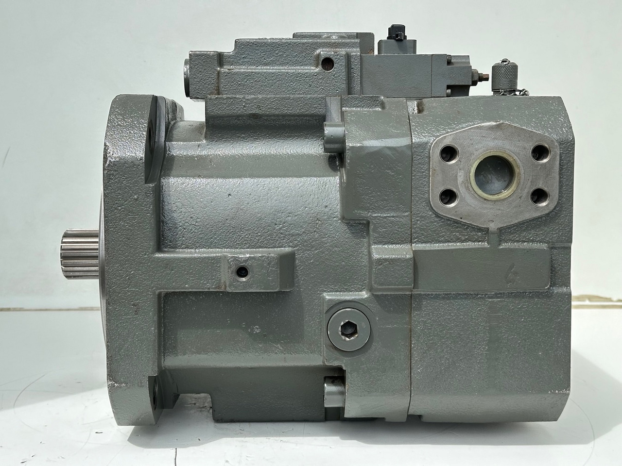 Liebherr Hydraulikverstellpumpe Typ:DPV O 165. ID-Nr.10120060 - ID-Nr.10144915. LH120 C-1103, LH120 CG-1103, LH120 M-1102. #10144915.13342# - Hydraulikpumpe für Mobilbagger: das Bild 4 Liebherr Hydraulikverstellpumpe Typ:DPV O 165. ID-Nr.10120060 - ID-Nr.10144915. LH120 C-1103, LH120 CG-1103, LH120 M-1102. #10144915.13342# - Hydraulikpumpe für Mobilbagger: das Bild 4