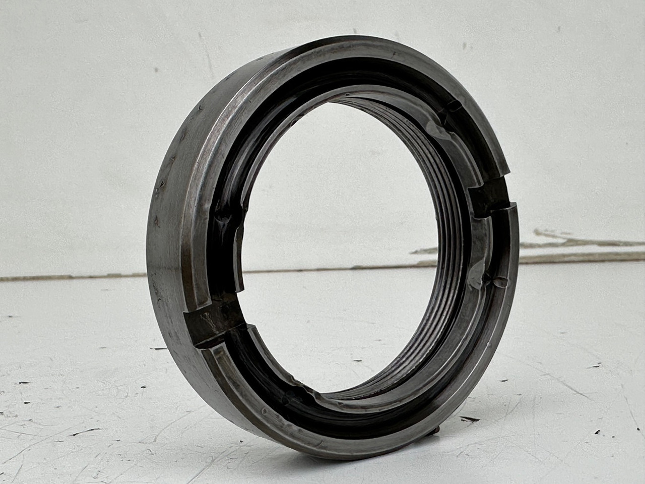 Liebherr Nutmutter ID-Nr.9441596 - ID-Nr.944159603. SAT200/277,SAT225/218,SAT225/200,SAT225/220,SAT225/228,SAT225/229,SAT225/230,SAT225/230,SAT225/240,SAT225/268,SAT250/278,SAT250A300.#944159603.GH# - Schwenkmotor für Bagger: das Bild 5 Liebherr Nutmutter ID-Nr.9441596 - ID-Nr.944159603. SAT200/277,SAT225/218,SAT225/200,SAT225/220,SAT225/228,SAT225/229,SAT225/230,SAT225/230,SAT225/240,SAT225/268,SAT250/278,SAT250A300.#944159603.GH# - Schwenkmotor für Bagger: das Bild 5