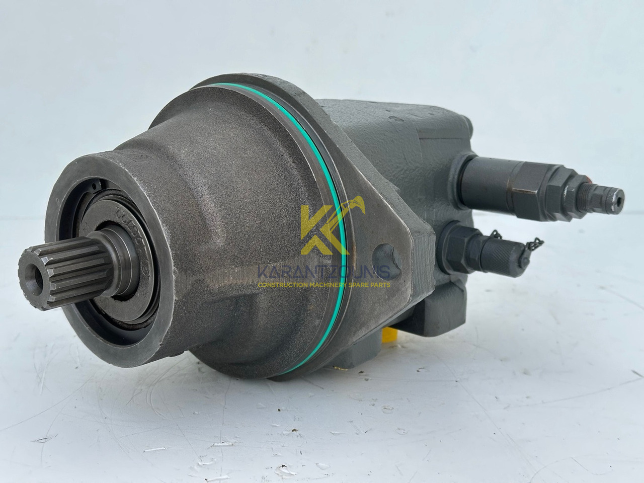 Liebherr Original Hydraulikeinbaumotor Typ:FMF045. ID-Nr.12464216. R914 RAIL, R914 COMP, R914 K-S, R914 K-STD, R918, R918LC, R918NLC, R918 XLC, R920 K-LC, R920 K-NLC. #12464216.25879# - Schwenkmotor für Baumaschine: das Bild 3 Liebherr Original Hydraulikeinbaumotor Typ:FMF045. ID-Nr.12464216. R914 RAIL, R914 COMP, R914 K-S, R914 K-STD, R918, R918LC, R918NLC, R918 XLC, R920 K-LC, R920 K-NLC. #12464216.25879# - Schwenkmotor für Baumaschine: das Bild 3