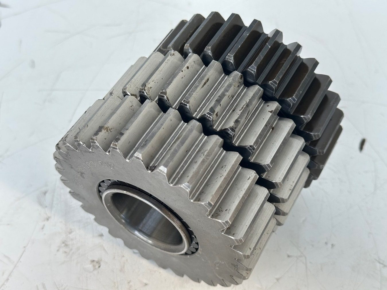 Liebherr Planetenrad ID-Nr.9442840 - ID-Nr.944284003. FAT350 - FAT350P022 - FAT350P059 - FAT350P062 - FAT350P068 - FAT350P079. LH22C, R313, R317, R900, R902, R904, R912, R914, R922, R924, R924 COMP - Fahrantrieb für Baumaschine: das Bild 5 Liebherr Planetenrad ID-Nr.9442840 - ID-Nr.944284003. FAT350 - FAT350P022 - FAT350P059 - FAT350P062 - FAT350P068 - FAT350P079. LH22C, R313, R317, R900, R902, R904, R912, R914, R922, R924, R924 COMP - Fahrantrieb für Baumaschine: das Bild 5