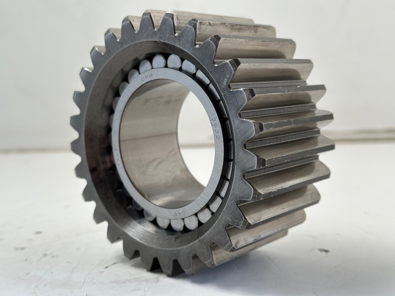 Liebherr Planetenrad ID-Nr.9443004 - ID-Nr.944300403. FAT400-FAT400/018-FAT400P018-FAT400P063-FAT400P073-FAT400P092. R934 IND,R906,R914,R916,R922,R924,R932,R934,R936,R942,R944. #944300503.01# - Fahrantrieb für Bagger: das Bild 1 Liebherr Planetenrad ID-Nr.9443004 - ID-Nr.944300403. FAT400-FAT400/018-FAT400P018-FAT400P063-FAT400P073-FAT400P092. R934 IND,R906,R914,R916,R922,R924,R932,R934,R936,R942,R944. #944300503.01# - Fahrantrieb für Bagger: das Bild 1