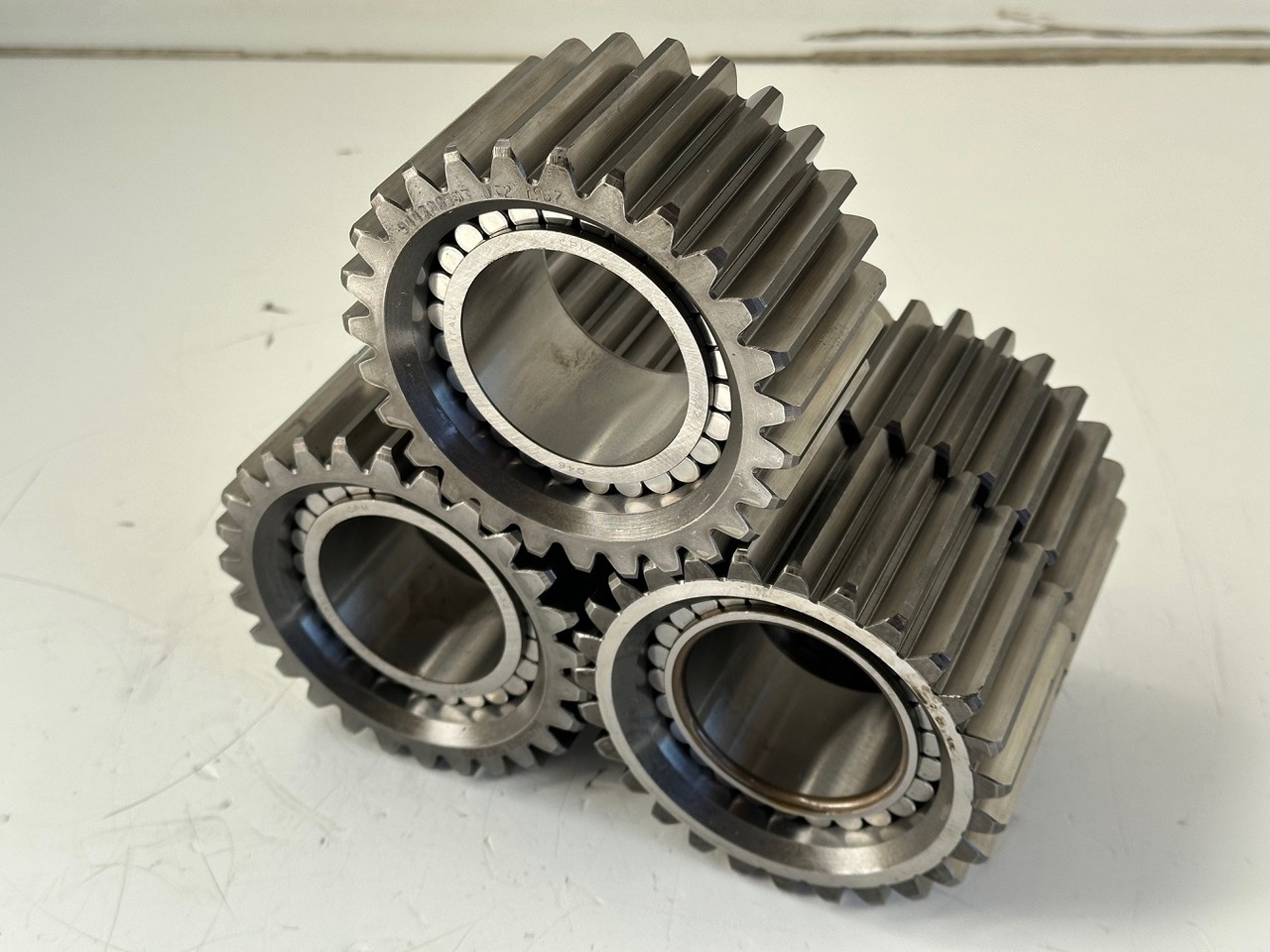 Liebherr Planetenrad ID-Nr.9443004 - ID-Nr.944300403. FAT400-FAT400/018-FAT400P018-FAT400P063-FAT400P073-FAT400P092. R934 IND,R906,R914,R916,R922,R924,R932,R934,R936,R942,R944. #944300503.18.12# - Fahrantrieb für Kettenbagger: das Bild 3 Liebherr Planetenrad ID-Nr.9443004 - ID-Nr.944300403. FAT400-FAT400/018-FAT400P018-FAT400P063-FAT400P073-FAT400P092. R934 IND,R906,R914,R916,R922,R924,R932,R934,R936,R942,R944. #944300503.18.12# - Fahrantrieb für Kettenbagger: das Bild 3