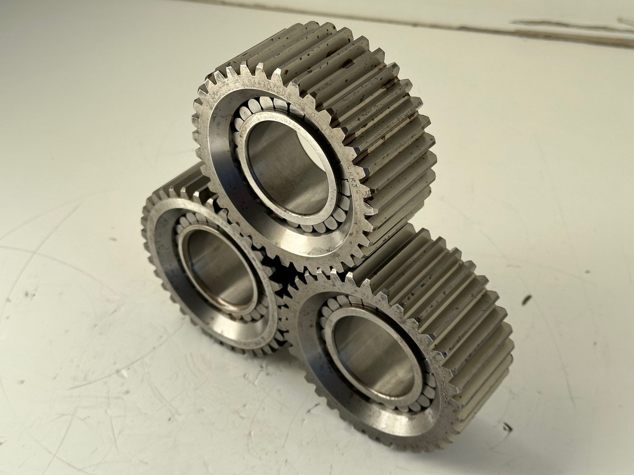 Liebherr Planetenrad ID-Nr.9443074 - ID-Nr.944307403 - ID-Nr.90208594 mit Zylinderrollenlager ID-Nr.7610032 - ID-Nr.761003203. #944307503.18.12# - Schwenkmotor für Baumaschine: das Bild 3 Liebherr Planetenrad ID-Nr.9443074 - ID-Nr.944307403 - ID-Nr.90208594 mit Zylinderrollenlager ID-Nr.7610032 - ID-Nr.761003203. #944307503.18.12# - Schwenkmotor für Baumaschine: das Bild 3