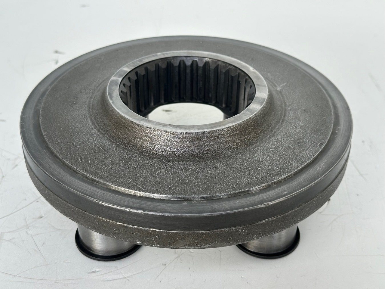 Liebherr Planetenträger ID-Nr.944306303 - ID-Nr.9443063. A924, A934, LH30, LH35, R906, R916, R922, R924, R926, R932, R934, R944. #k9079# - Getriebe für Baumaschine: das Bild 4 Liebherr Planetenträger ID-Nr.944306303 - ID-Nr.9443063. A924, A934, LH30, LH35, R906, R916, R922, R924, R926, R932, R934, R944. #k9079# - Getriebe für Baumaschine: das Bild 4