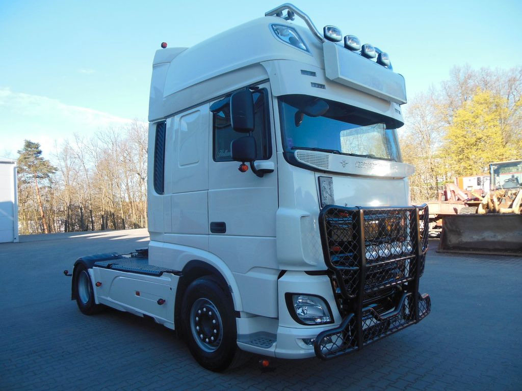 DAF XF106.480 SSC, LIMITED EDITION, STANDKLIMA, TOP! DAF XF106.480 SSC, LIMITED EDITION, STANDKLIMA, TOP! - Sattelzugmaschine: das Bild 2 DAF XF106.480 SSC, LIMITED EDITION, STANDKLIMA, TOP! DAF XF106.480 SSC, LIMITED EDITION, STANDKLIMA, TOP! - Sattelzugmaschine: das Bild 2