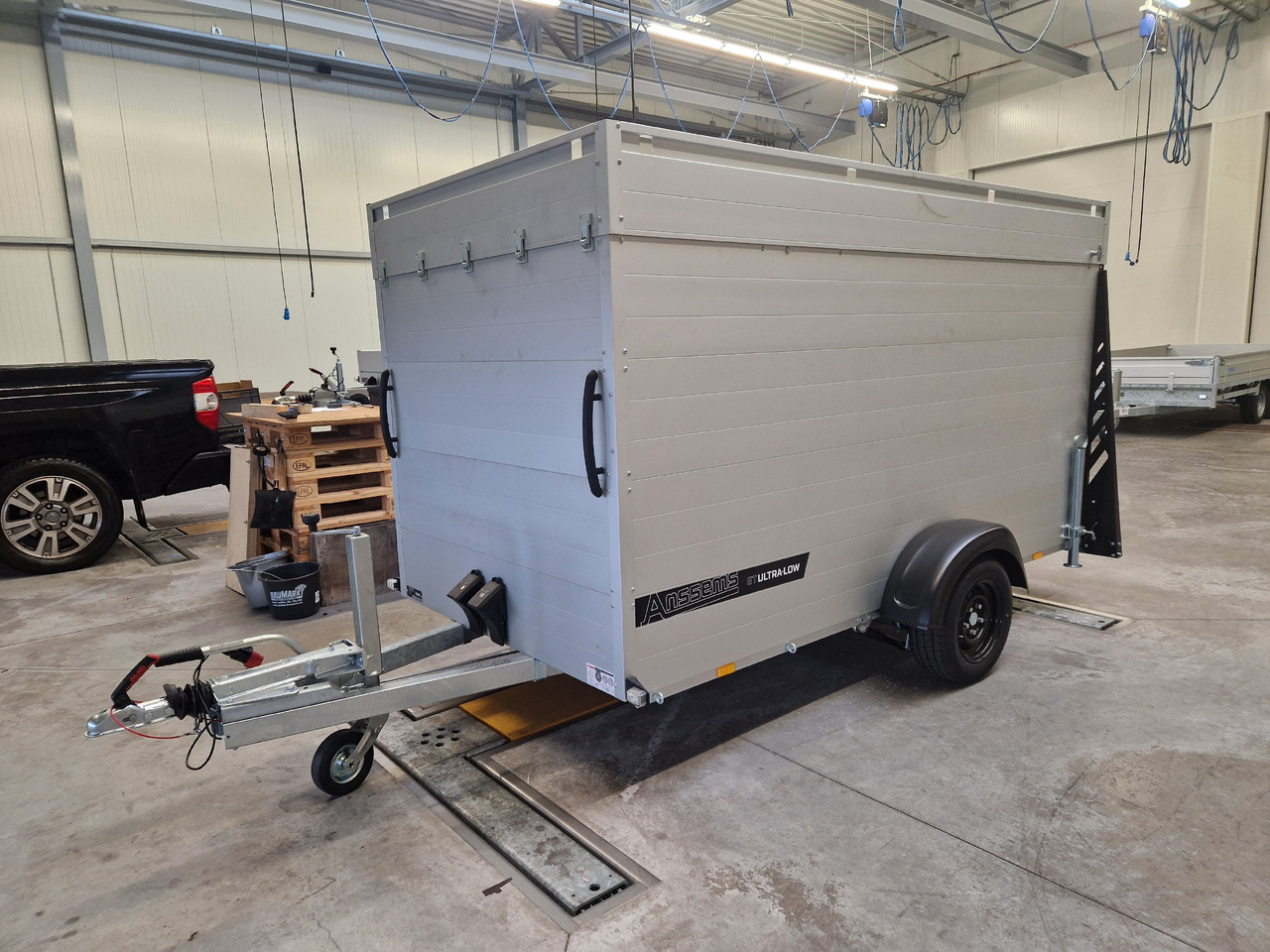 ALUBOXX Deckelanhänger GTB 1500 VT3 Ultra Low 301x151x153cm LED black deal Modell 2025 - Motorradanhänger: das Bild 3 ALUBOXX Deckelanhänger GTB 1500 VT3 Ultra Low 301x151x153cm LED black deal Modell 2025 - Motorradanhänger: das Bild 3