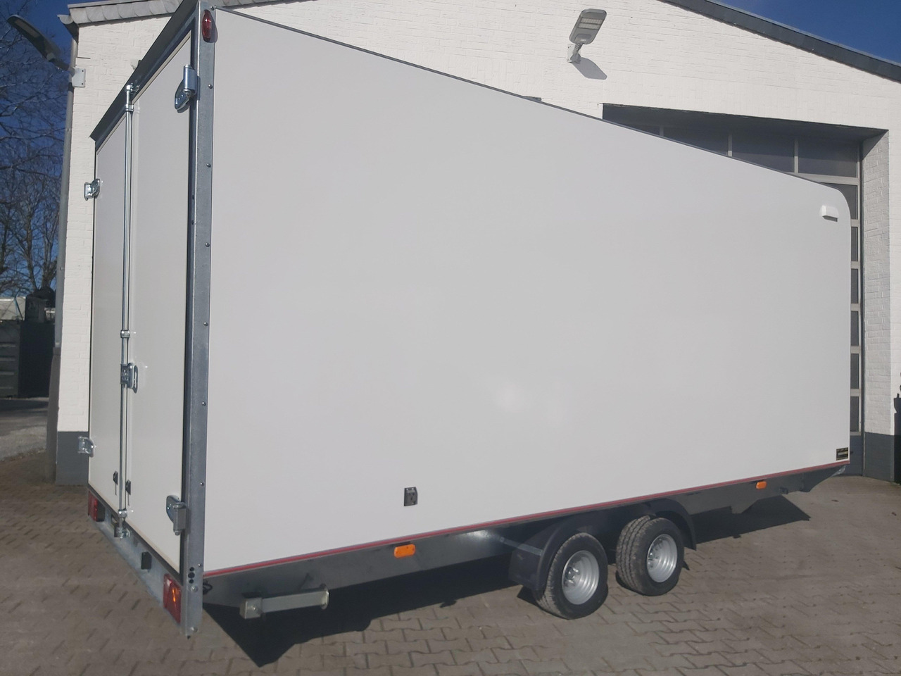 Hochlader Koffer TFSP 500T.00 500x220x210cm aero Zurrsystem 10 Zoll (XXL) 100km/H 2700kg - Koffer Anhänger: das Bild 5 Hochlader Koffer TFSP 500T.00 500x220x210cm aero Zurrsystem 10 Zoll (XXL) 100km/H 2700kg - Koffer Anhänger: das Bild 5