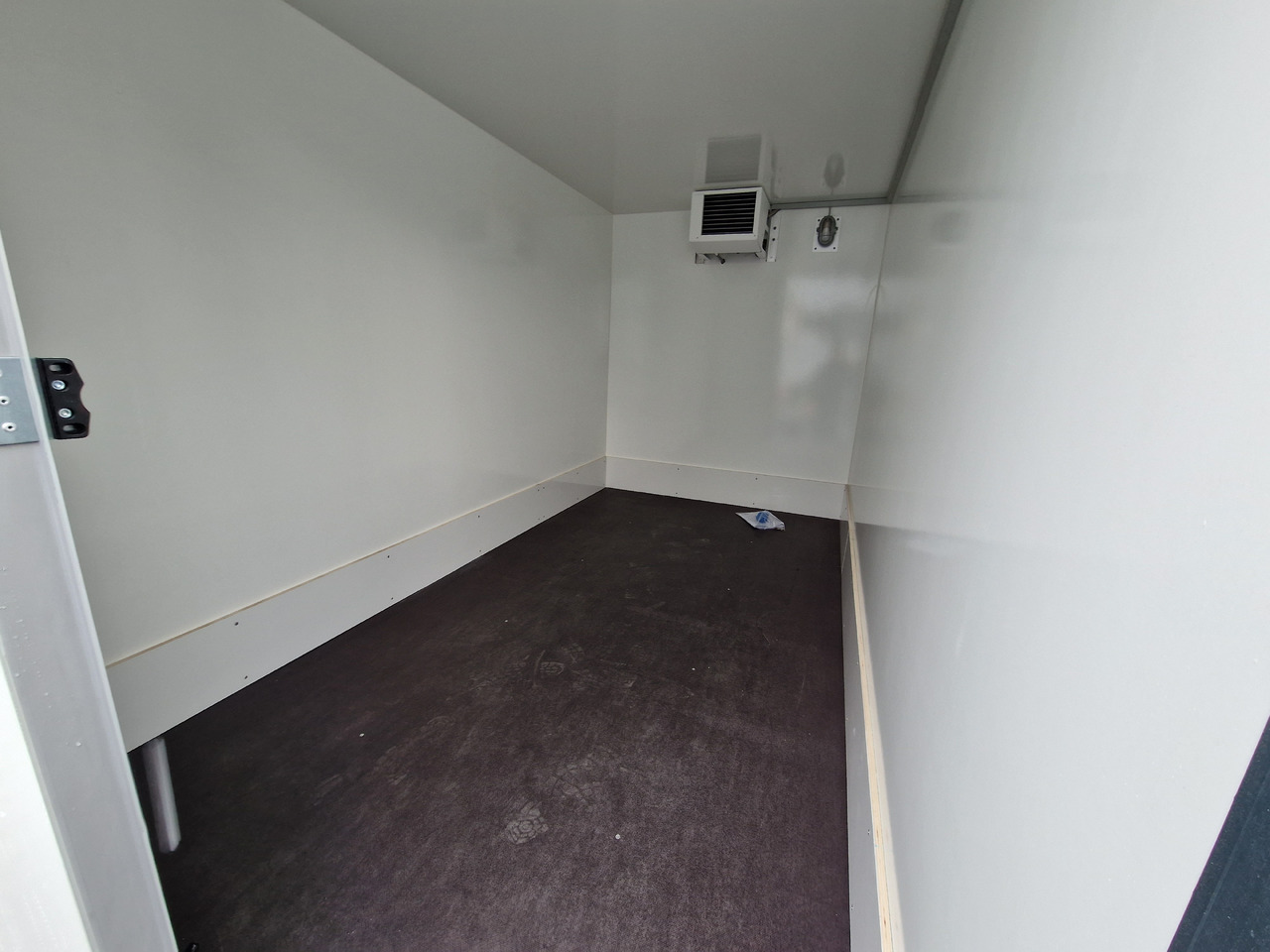 Kühlanhänger AZKF C 3535/180 343x178x200cm Cibin 230V Plus Kühlung 4 Stützen 3500kg - Kühlkoffer Anhänger: das Bild 3 Kühlanhänger AZKF C 3535/180 343x178x200cm Cibin 230V Plus Kühlung 4 Stützen 3500kg - Kühlkoffer Anhänger: das Bild 3
