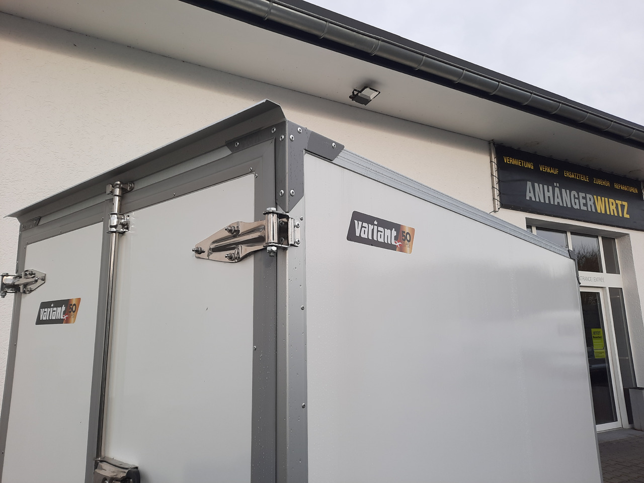 Variant Kühlanhänger 1315 K2 249x138x160cm GOVI Aggregat Lebensmittel (S) 1350kg - Kühlkoffer Anhänger: das Bild 5 Variant Kühlanhänger 1315 K2 249x138x160cm GOVI Aggregat Lebensmittel (S) 1350kg - Kühlkoffer Anhänger: das Bild 5