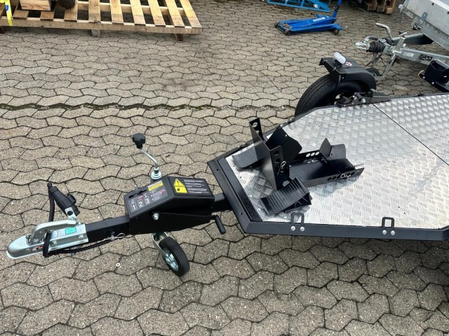 Lorries Motorradanhänger MT-1, 0,75 to. 245 x 99 cm, Alu-Felgen - Motorradanhänger: das Bild 3 Lorries Motorradanhänger MT-1, 0,75 to. 245 x 99 cm, Alu-Felgen - Motorradanhänger: das Bild 3