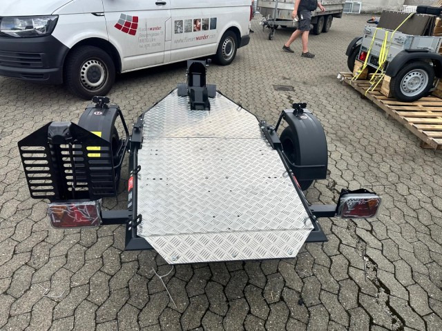 Lorries Motorradanhänger MT-1, 0,75 to. 245 x 99 cm, Alu-Felgen - Motorradanhänger: das Bild 4 Lorries Motorradanhänger MT-1, 0,75 to. 245 x 99 cm, Alu-Felgen - Motorradanhänger: das Bild 4