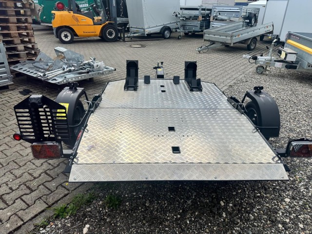 Lorries Motorradanhänger MT-2, 0,75 to. 240 x 174 cm, absenkbar - Motorradanhänger: das Bild 5 Lorries Motorradanhänger MT-2, 0,75 to. 240 x 174 cm, absenkbar - Motorradanhänger: das Bild 5