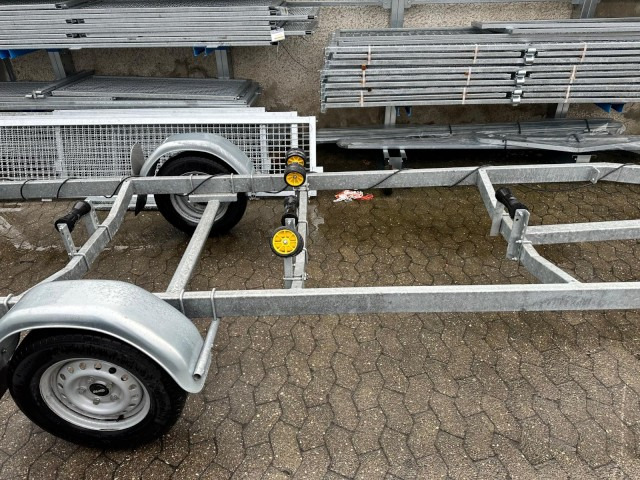 Pega V-Liner 750 kg, 100 km/h, 5,0 x 1,8 m - Bootstrailer: das Bild 4 Pega V-Liner 750 kg, 100 km/h, 5,0 x 1,8 m - Bootstrailer: das Bild 4