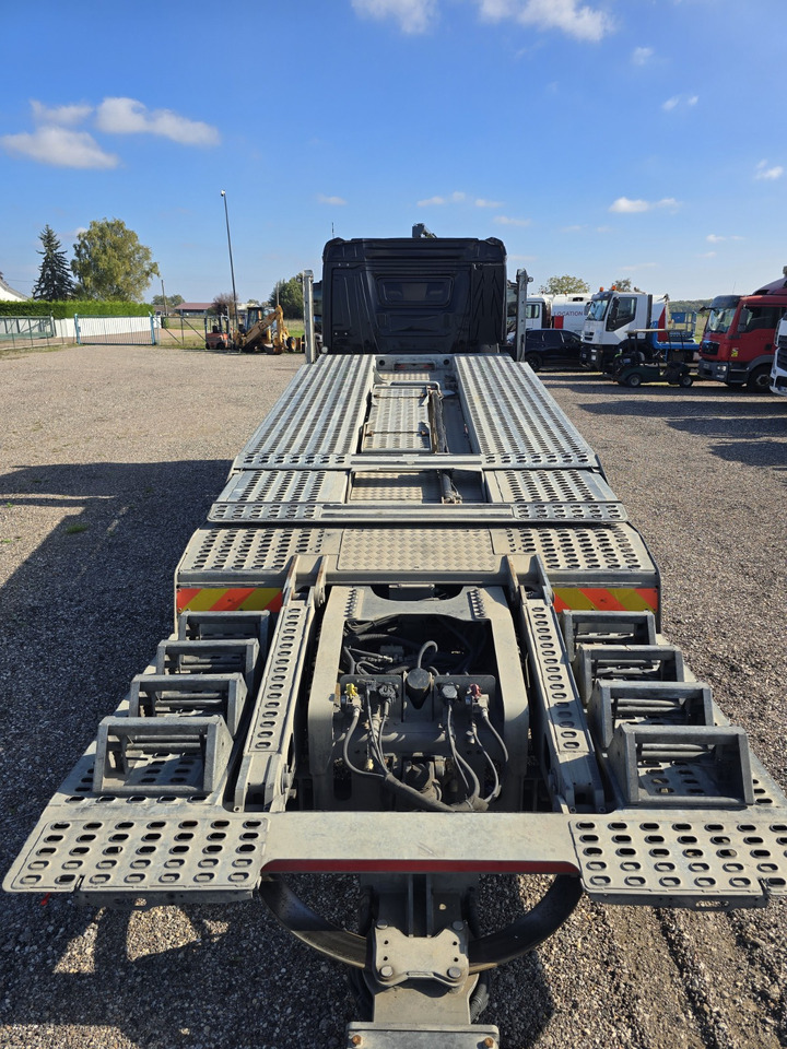 Autotransporter LKW MERCEDES-BENZ 2353: das Bild 10