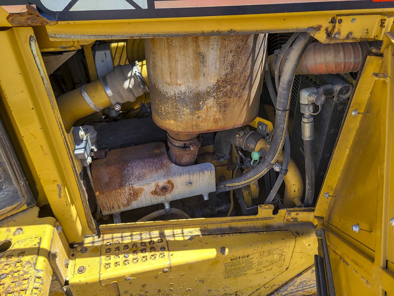 Bulldozer/ Planierraupe CATERPILLAR D6R: das Bild 18 Bulldozer/ Planierraupe CATERPILLAR D6R: das Bild 18