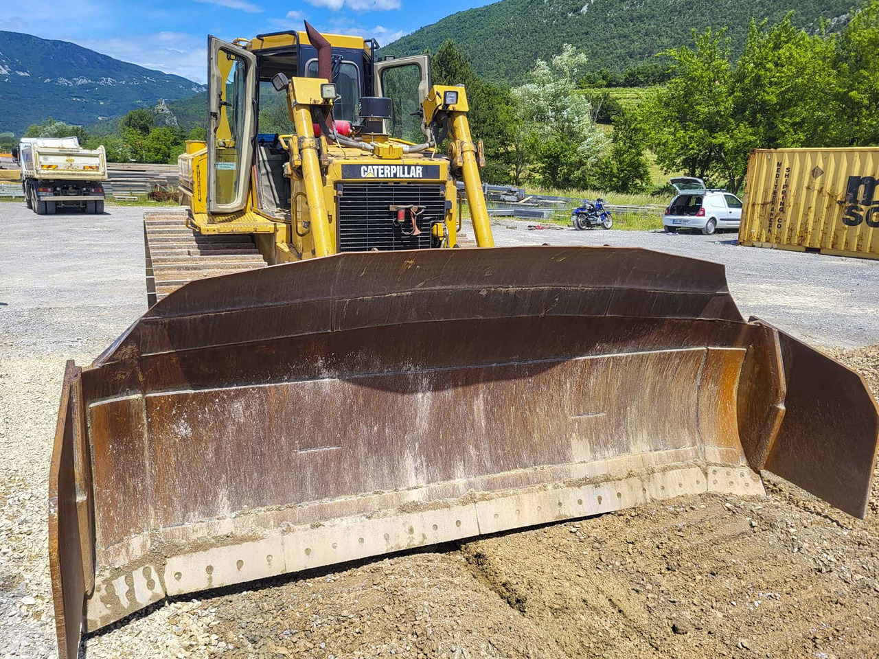 Bulldozer/ Planierraupe CATERPILLAR D6R: das Bild 12 Bulldozer/ Planierraupe CATERPILLAR D6R: das Bild 12