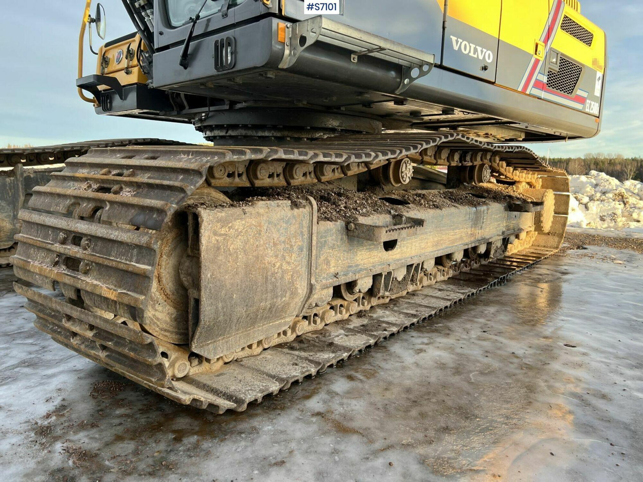 Excavator Volvo EC250DL - Kettenbagger: das Bild 5 Excavator Volvo EC250DL - Kettenbagger: das Bild 5