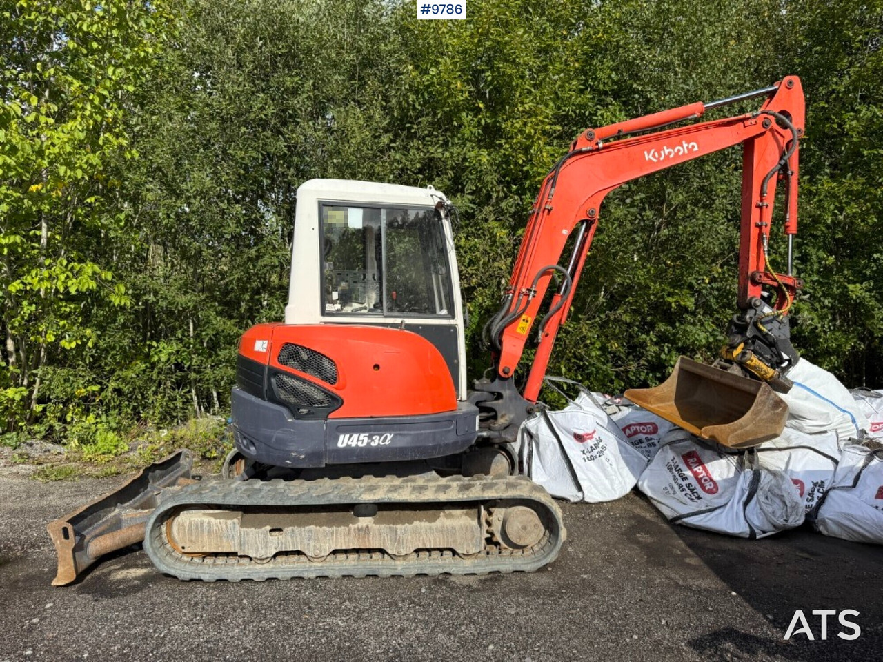 Kubota U45-3a crawler excavator with tiltrotator and buckets - Minibagger: das Bild 1 Kubota U45-3a crawler excavator with tiltrotator and buckets - Minibagger: das Bild 1